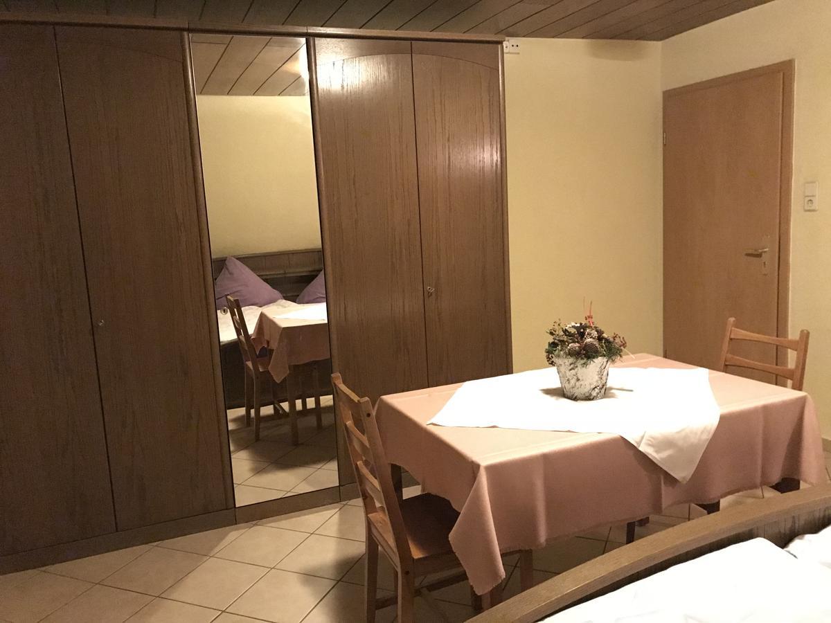 Gasthaus Hirschberg Ludwigsburg Bagian luar foto